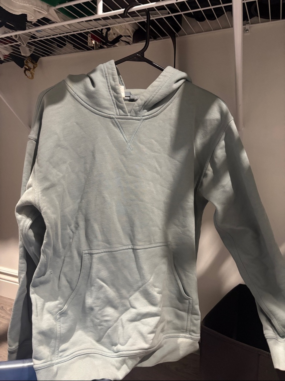 lululemon athletica Light Sage Green Hooded Pullover - Picture 1 of 1